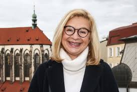 Téma jana paulová na blesk.cz. Jana Paulova Se Zamilovala Do Kapslicek Na Oblicej Sedmicka Cz
