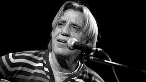 Luis Pastor presenta en el Teatro Leal su nuevo disco en el que repasa 40  años de carrera musical