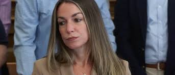 Expert disputes dog DNA defense in Karen Read murder trial