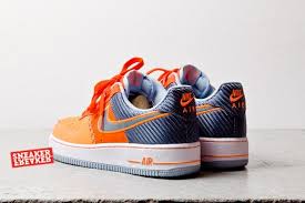 Light blue tones are also used to accent the midsole, dubraes and tongue branding. Nike Air Force 1 Low Team Orange Total Orange Sneaker Freaker