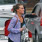 Domácí násilí se může týkat každého z nás. Herecka Lenka Krobotova Kozni Nemoc Schovava Pod Make Upem Expres Cz