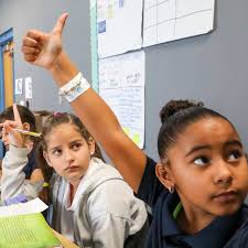 Some Tampa Bay schools teach in English and Spanish. It's catching on.