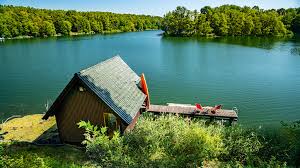 Hier finden sie das passende ferienhaus direkt am see deutschland. Einsame Hutte Am See Mieten Blockhaus Schorfheide Am Udersee
