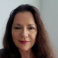 Gina Bracamonte's Instagram, Twitter & Facebook