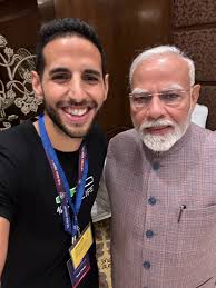 Nas Daily started as a 1 minute video every day. Now it's a global movement  watched by the world's biggest leaders. 💪 Thank you Prime Minister Modi.  🙏🏼 Thank you India! 🇮🇳