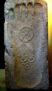 File Buddha Footprint Jpeg Wikipedia The Free Encyclopedia Buddhist Art Buddhist Symbols Buddha