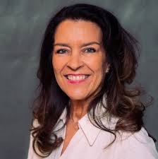 Yoshi is at Quirks in full blown mascot mode!