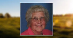 Dana Reis's Instagram, Twitter & Facebook