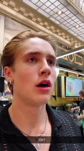 Oliver Muhl Anna Bach