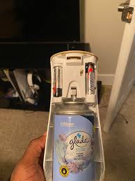 Amazon.Com: Glade Automatic Spray Refill And Holder Kit, Air Freshener For  Home And Bathroom, Hawaiian Breeze, 6.2 Oz, 2 Count : Everything Else