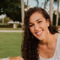 Vanessa Arango's Instagram, Twitter & Facebook