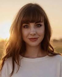 Mallory Kruse's Instagram, Twitter & Facebook