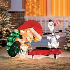 Amazon Com Christmas Yard Art Decorations 32 Lighted Schroeder And Snoopy Piano Ou Snoopy Christmas Decorations Christmas Yard Decorations Christmas Yard Art