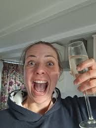 Zoe Munson's Instagram, Twitter & Facebook