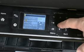 Within 30 seconds press and hold the wifi button on the printer until wifi light on the printer will starts flashing. Video Beim Epson Drucker Wlan Einrichten So Gelingt S