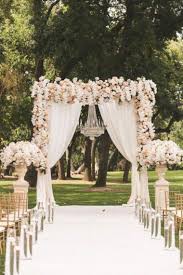 10 vestidos de novia boho chic ideales para bodas millennials. Ideas Para Boda 2019 10 Tendencias De Moda Segun Los Expertos