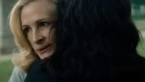 Julia Roberts y Andrew Garfield en el nuevo thriller de Luca Guadagnino:  tráiler de 'Caza de brujas'