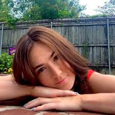 Lindsay Flory (@lindsayflory)