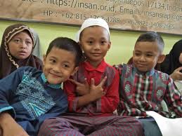 Santunan anak yatim / piatu yang bersumber dari donatur tetap 7. Kegiatan Yatim Piatu Insan Yayasan Yatim Piatu Dhuafa