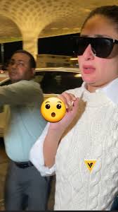 Her expression says it all. Clearly she was not looking comfortable but yet  did not loose her cool #kareenakapoorkhan at the airport