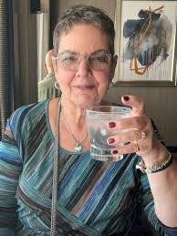 Karen Slater's Instagram, Twitter & Facebook