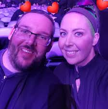 How much liquid and cooking time for 4 lbs beef roast in Instant Pot?