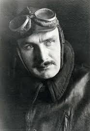 Albert Stevens's Instagram, Twitter & Facebook