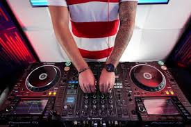 Music wallpapers hd sort wallpapers by: 1 000 Best Dj Photos 100 Free Download Pexels Stock Photos