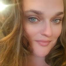 Everyone is talking about Kirk but… Did Trump have a stroke during the 9/11  memorial today?! Look at how the right side of his face droops. It has  never looked like that