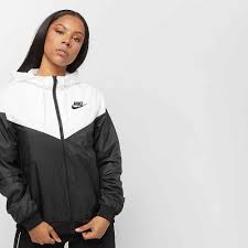 Pick a free sniper game and play it online right now! Nike Windrunner Damen Jacke Black White Bei Snipes Nike Windrunner Nike Windrunner Jacket Nike Rain Jacket