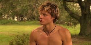 He is the charismatic leader of the pogues crew. Outer Banks Cast Who The Stars Have Dated In Real Life