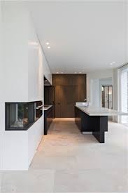 Sol Travertin 1er Choix Avec Le Moins De Trous Et Couleur Light Amenagement Maison Maisons Ultra Modernes Deco Salon Blanc