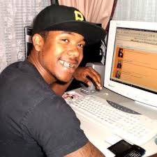 León Gist (@Lovedadroid)