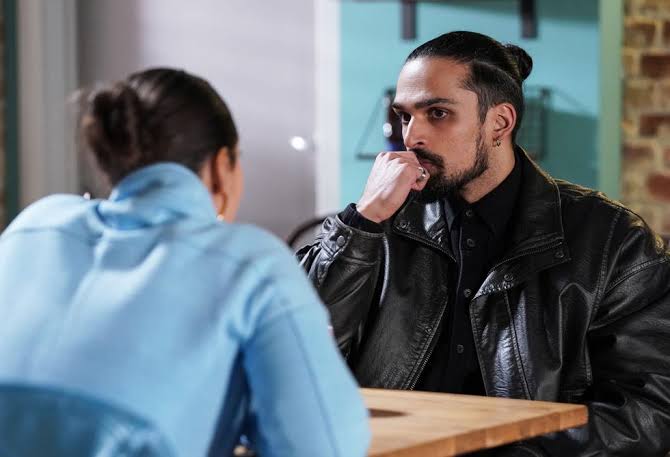 EastEnders' Ravi caught in criminal dilemma