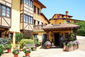 8 ofertas de alquiler íntegro o por habitaciones para tu escapada en una casa rural con encanto en comillas. Posada La Solana Montanesa Alojamiento Rural En Comillas Cantabria