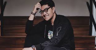 Mungkin sebab itu si perempuan jatuh hati? Ciri Ciri Lelaki Yang Menjadi Buruan Wanita Zaman Sekarang