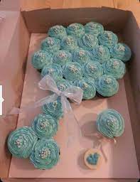 Baby Shower Cupcake Display That Makes A Rattle Boy Baby Shower Ideas Tartas De Bebe Tortas De Shower De Bebe