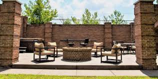 Lava rocks are easy to maintain and give your fire pit a clean, modern look. Pin On Backyard And Patio Sippnsunshine Com