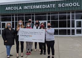 Since 1912, vista bank has put people first, serving their personal, business, agriculture, fsa & sba preferred lending and deposit banking needs. Tompkins Vist Bank Donates 2 500 To Methacton Educational Foundation