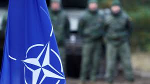 By the early 21st century, it had 30 members. Nato Beitrag Phoenix