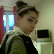 Katherine Mee's Instagram, Twitter & Facebook