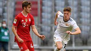 Der fc bayern hat abwehrspieler josip stanisic mit einem profivertrag bis 2023 ausgestattet. Fc Bayern Munchen Josip Stanisic Erhalt Ersten Profivertrag Kicker