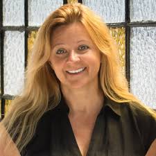 Hajni Blasko (@SubstanceBooks)