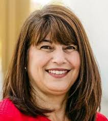 C O M M E N C E M E N T 