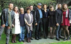 Terence hill dirà addio al suo amatissimo personaggio in don matteo 13 dopo ben ventuno anni. Don Matteo 9 Grande Successo Della Fiction Di Rai 1 Gia Si Parla Della Decima Serie Celebrita Moda Attori