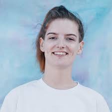 Amber Edmondson's Instagram, Twitter & Facebook