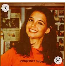 I've been trying to place who Maxine (Sara Waisglass) looks like in Ginny &  Georgia. (Pic #1) She reminds me of a young Katie Holmes(pic #2)