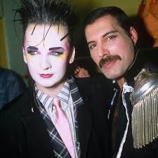 Freddie Mercury dan Boy George : r/queen