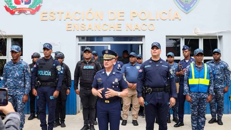Director de la Policía hace advertencia a agentes que violen la ley - Diario Libre