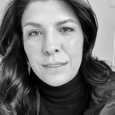 Erika Arce (@earce09)